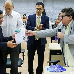 #10295 Embaixador do Vietnã no Brasil participa de evento em Maracanaú
