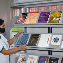 #10997 Biblioteca do campus Tianguá amplia acervo de livros