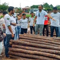 #11128 Alunos visitam área de manejo florestal de Sabiá