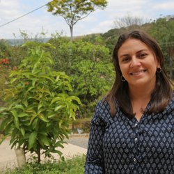 #13943 Professora de Zootecnia publica em periódicos internacionais