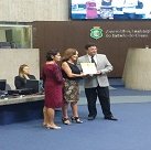 #16636 Docente de Acaraú é homenageada na Assembleia Legislativa