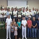 #17568 Carteiras da Marinha são entregues a 25 pescadores