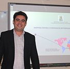 #1767 Professor apresenta pesquisa em Portugal
