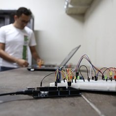#18139 Professor de Economia visita campus de Aracati