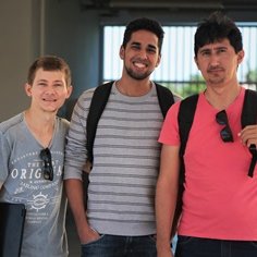 #18343 Estudantes comemoram aprovação em mestrado