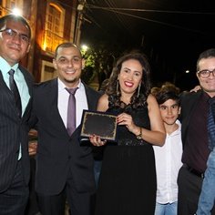#18462 Ex-diretora do campus foi homenageada
