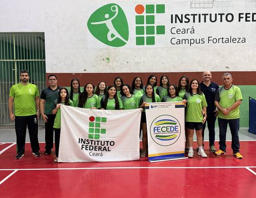 Time de futebol feminino do IFCE que vai disputar os JEBs 2026 (Foto: Guilherme Câmara)