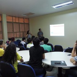 #2235 Faróis de Alexandria debate competência informacional no campus 