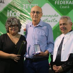 #2464 Professores do Cedro recebem homenagem