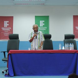 #2828 Deputado Chico Lopes visita campus Cedro