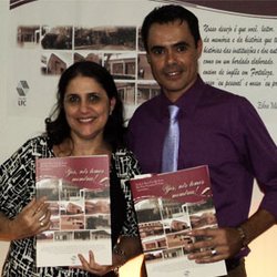 #5865 Docentes lançam livro de Inglês