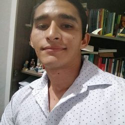#7953 Aluno de Tauá publica livro de poemas