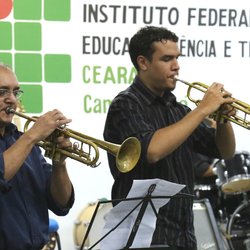 #8520 InstrumenTauá apresenta duetos de alunos e servidores