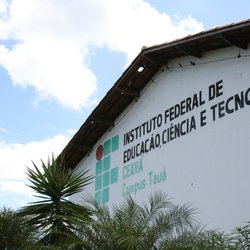 #8681 Tauá oferta vagas para Telemática e Letras