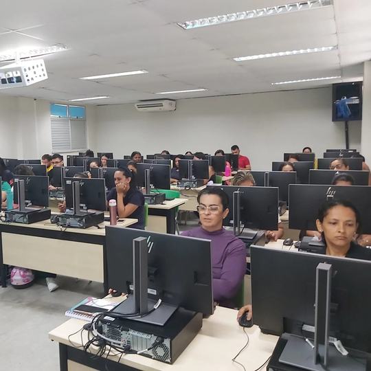 Estudantes em sala de aula no IFCE