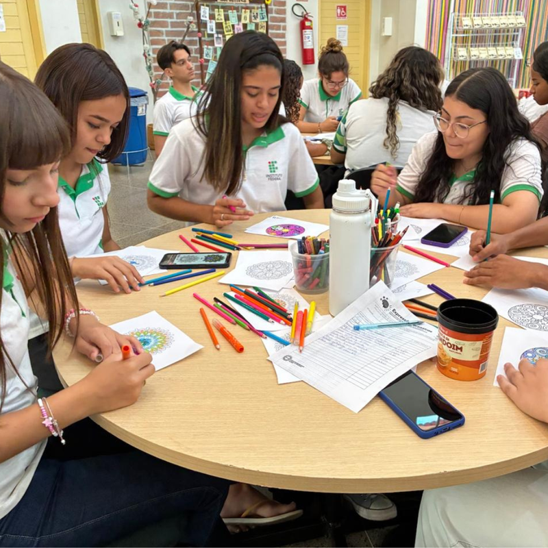 Atividades atraíram estudantes para a biblioteca