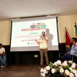 Coordenador da CAE no fórum