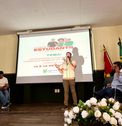 Coordenador da CAE no fórum