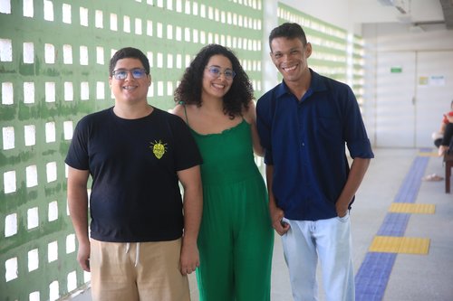 Discentes selecionados para atuarem como bolsistas de iniciação científica