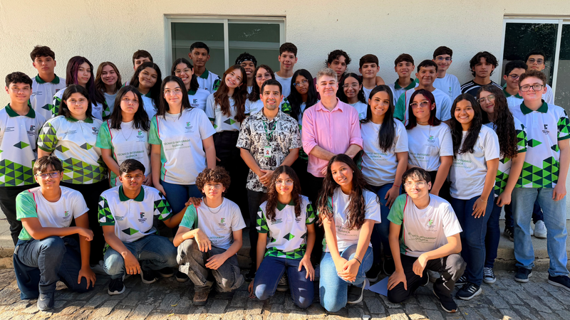 Equipes de estudantes de Limoeiro do Norte que vão participar da etapa final da ONHB 2026