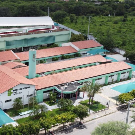 Imagem aerea campus Taua