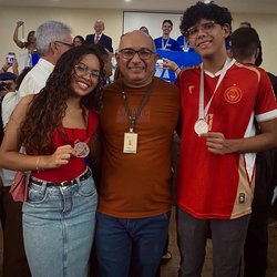 Alunos premiados na ONC 2025