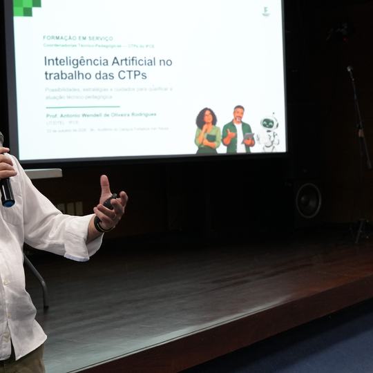 Professor Wendell Rodrigues fala sobre o uso da Inteligência Artificial na rotina pedagógica