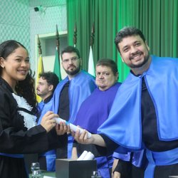 Formatura 2025.2 - Entrega de diploma