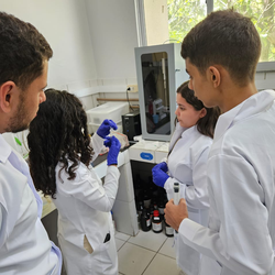 Fórmula para tratar infecções fúngicas foi desenvolvida por estudantes do IFCE Quixadá