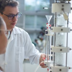 Projetos de pesquisa aprovados por professores de Quixadá incluem diversas áreas do conhecimento