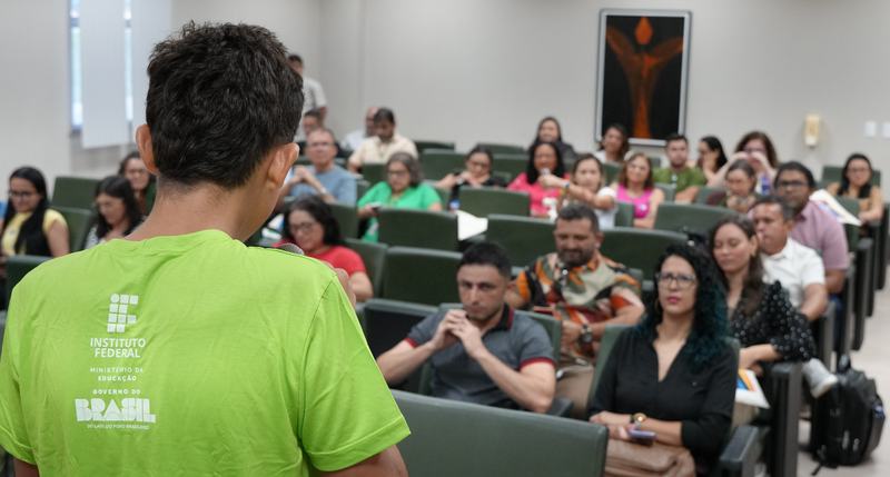 Jovens falam durante o II Encontro das Equipes do Partiu IF (Foto Filiphe Sá)