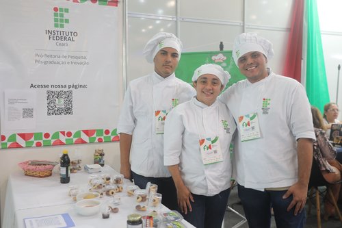 Lorena e colegas estudantes pesquisadores de Baturité (Foto Filiphe Átila)