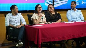 Mesa-redonda com autores