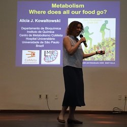 Professora Dra Alicia Kowaltowski
