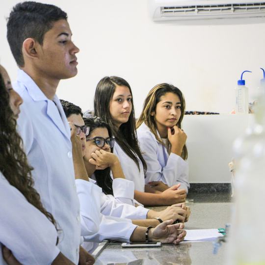 Estudantes podem solicitar auxílio formação