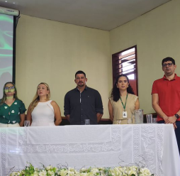 Mesa de autoridades